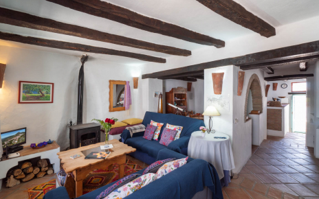 Living space / dining area / kitchen